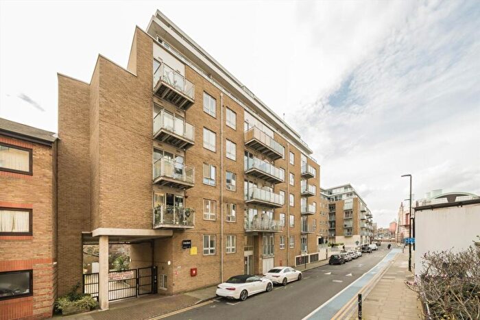 2 Bedroom Flat To Rent In Horseferry Road, Limehouse, E14