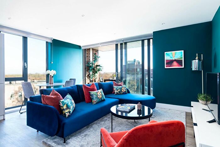 1 Bedroom Flat To Rent In Kooky Staines, Fairfield Ave, London, TW18