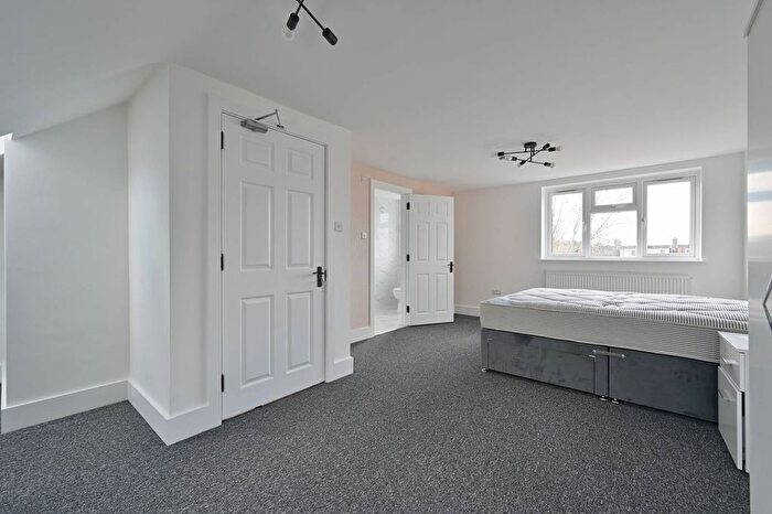 Studio To Rent In Whippendell Road, Watford, WD18