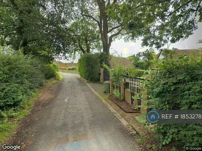 6 Bedroom Detached House To Rent In The Mount, Crawley, RH11