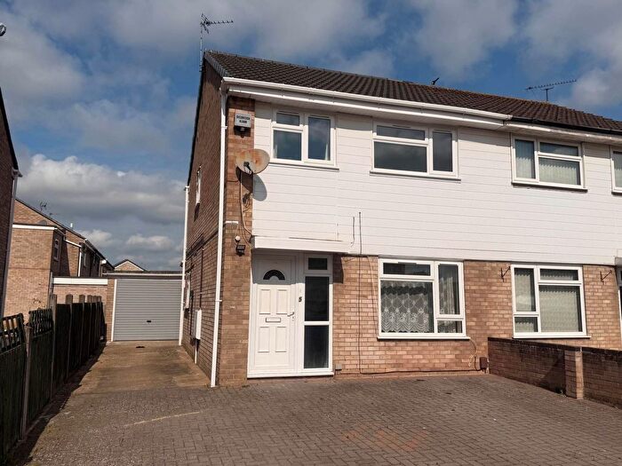 3 Bedroom Semi-Detached House For Sale In Huggett Close, Rushey Mead, LE4
