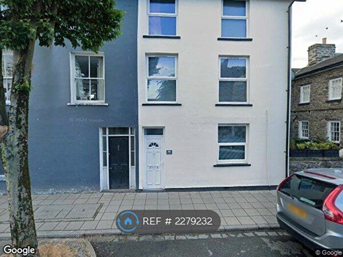 3 Bedroom Maisonette To Rent In High Street, Bala, LL23