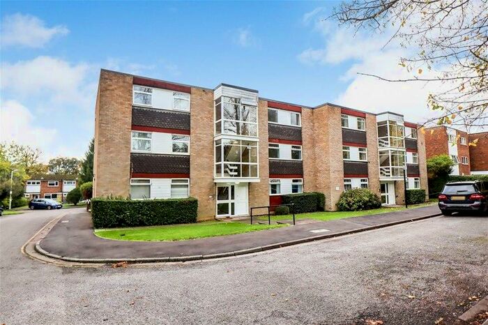 2 Bedroom Flat To Rent In Milton Road, Harpenden, AL5