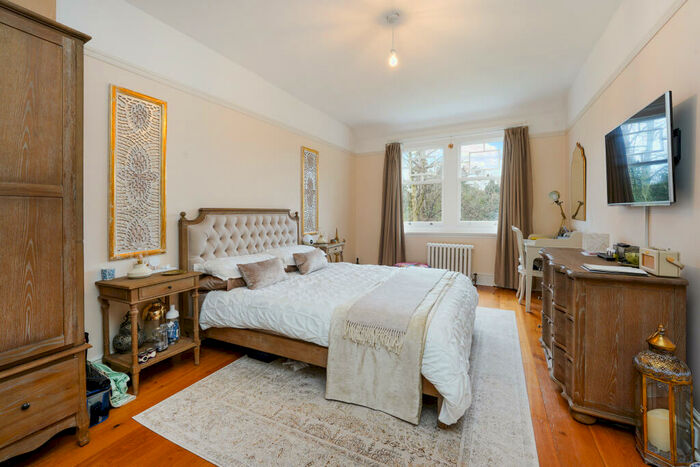 3 Bedroom Apartment To Rent In Portmore Park Road, Weybridge, KT13