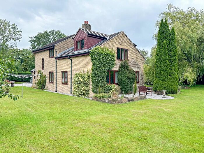 3 Bedroom Detached House For Sale In Lightwood Lane, Sheffield, S8