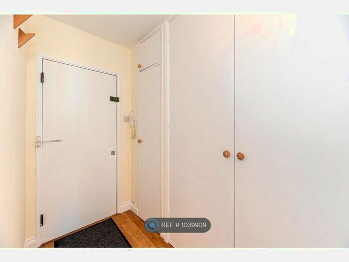 1 Bedroom Flat To Rent In Cumberland Court, London, SW1V