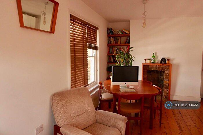 1 Bedroom Flat To Rent In Devereux Road, Southend-On-Sea, SS1