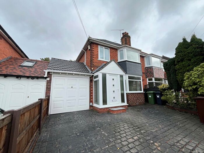 3 Bedroom House To Rent In Brookvale Grove, Solihull, B92