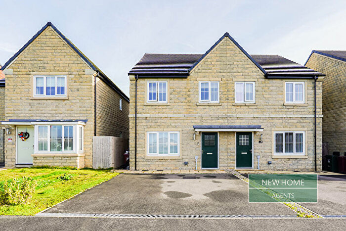 3 Bedroom Semi Detached House For Sale In Lapwing Avenue, Longridge, Preston, PR3