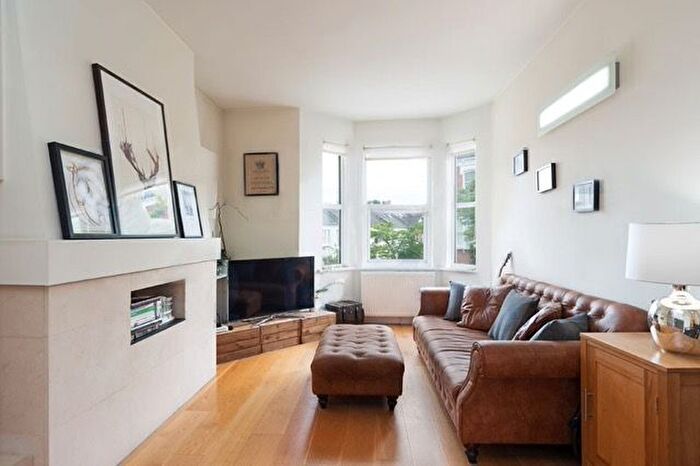 2 Bedroom Flat To Rent In Ingham Road, NW6