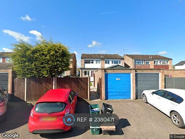 3 Bedroom Semi-Detached House To Rent In Glenester Close, Hoddesdon, EN11