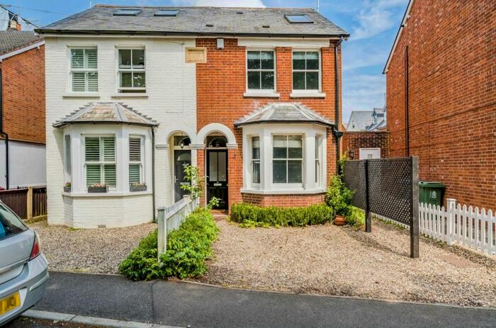 3 Bedroom Semi Detached House For Sale In South Ascot, Berkshire, SL5