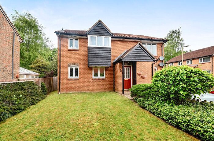 1 Bedroom Flat For Sale In Fox Furlong, Sandford-On-Thames, Oxford, OX4