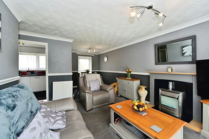 2 Bedroom Flat For Sale In Stradbroke Road, Sheffield, South Yorkshire, S13