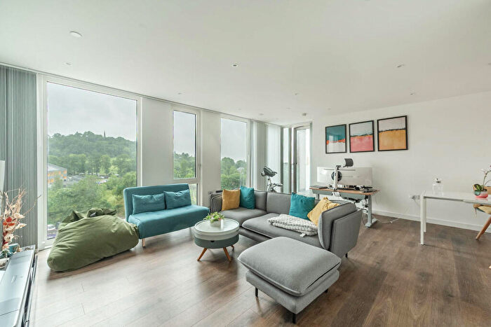 2 Bedroom Flat To Rent In College Road, Harrow, HA1