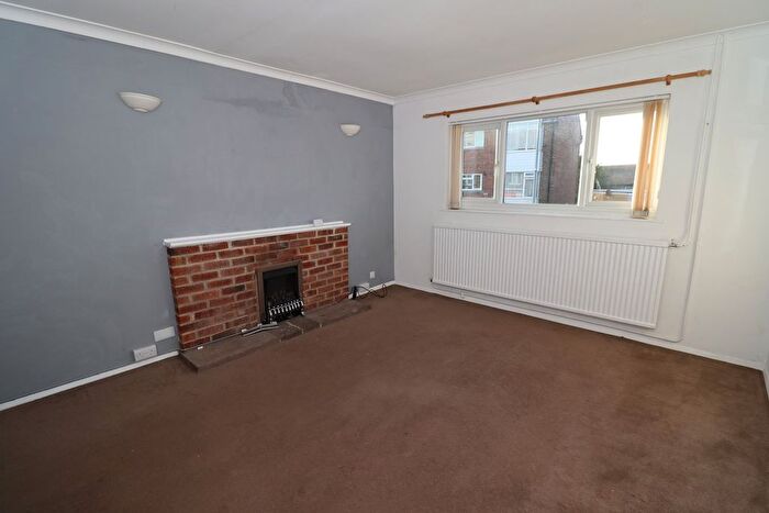 2 Bedroom Flat For Sale In Cooden Sea Road, Bexhill-On-Sea, TN39