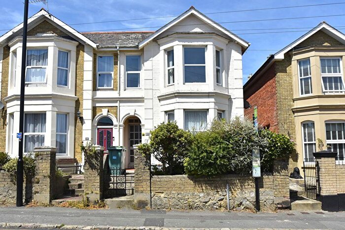 2 Bedroom Flat To Rent In Atherley Road, Shanklin, PO37