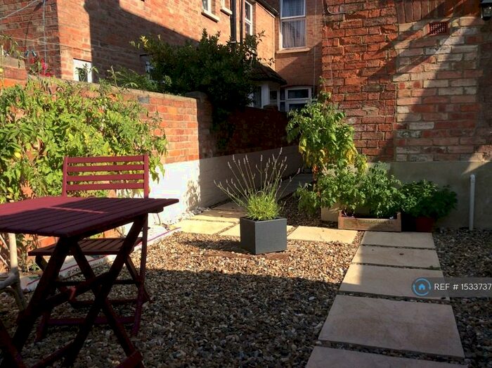 2 Bedroom Flat To Rent In Stanley St, Bedfordshire, MK41