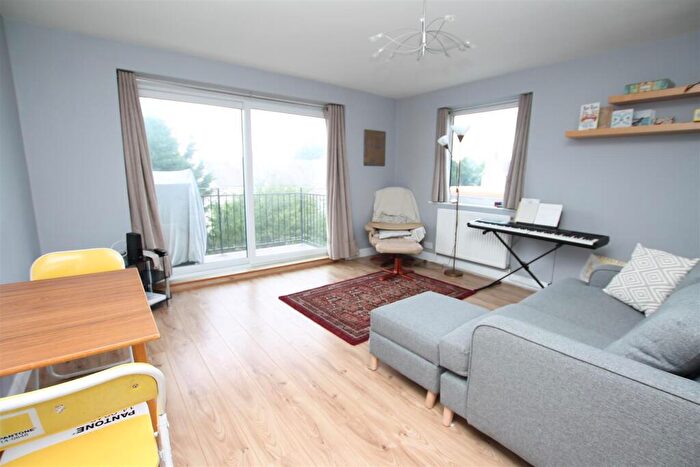 1 Bedroom Flat To Rent In Dyke Road, Hove, BN3