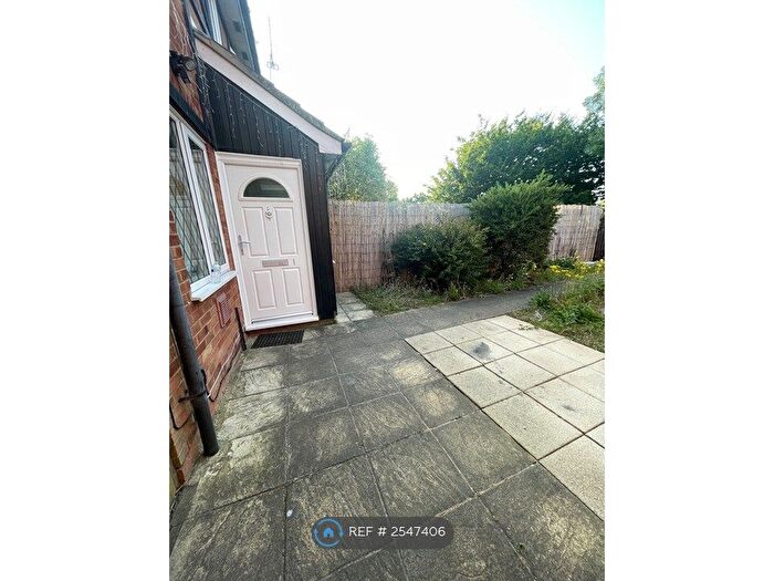 1 Bedroom End Of Terrace House To Rent In Ingleside, Colnbrook, Slough, SL3