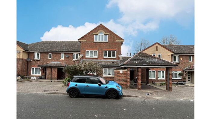 6 Bedroom Property For Sale In Old Hospital Close, Balham, London, SW12