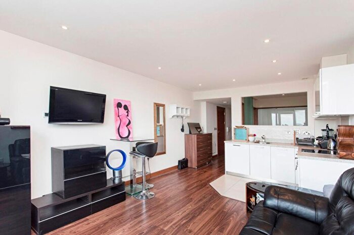 1 Bedroom Apartment To Rent In Lanson Building, Queentown Road, London, SW11