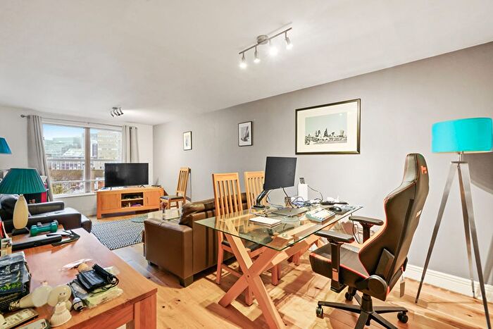 1 Bedroom Flat To Rent In Aldergate Street, London, EC1A