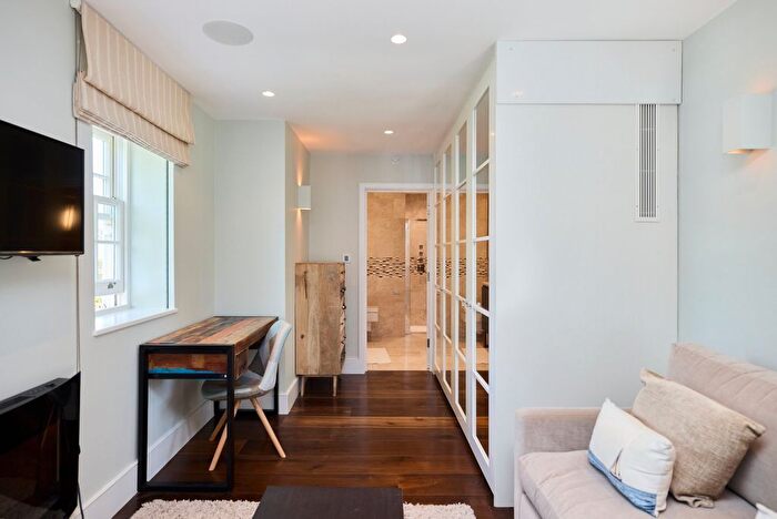 5 Bedroom Semi-Detached House To Rent In Elm Tree Road, St John's Wood, NW8