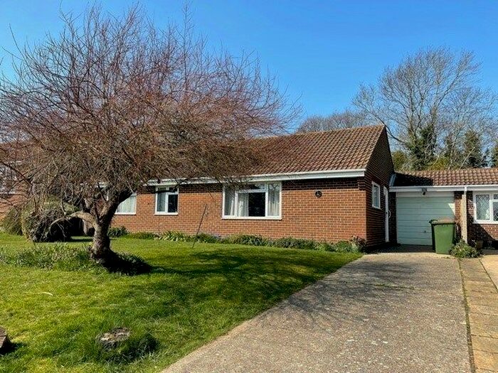 3 Bedroom Bungalow To Rent In Mercury Gardens, Hamble, Southampton, SO31