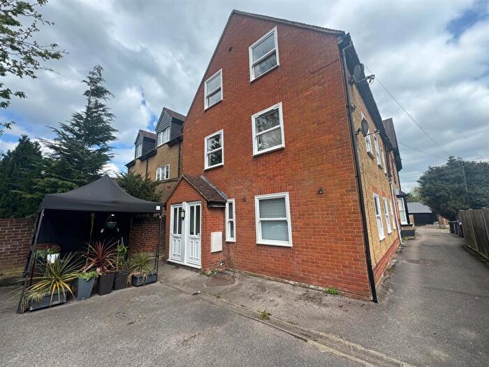 2 Bedroom House To Rent In Stevenage Road, Knebworth, SG3