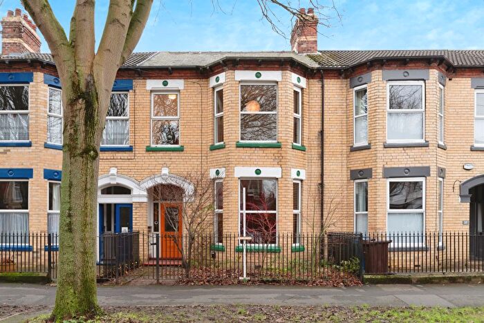 5 Bedroom Terraced House For Sale In Marlborough Avenue, Hull, HU5