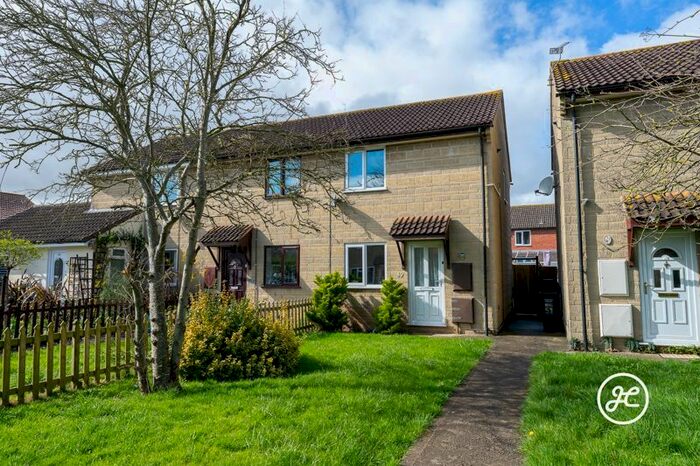 2 Bedroom End Of Terrace House For Sale In Oakgrove Way, Bridgwater, TA6