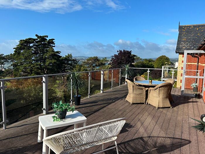2 Bedroom Flat To Rent In Douglas Avenue, Exmouth, EX8