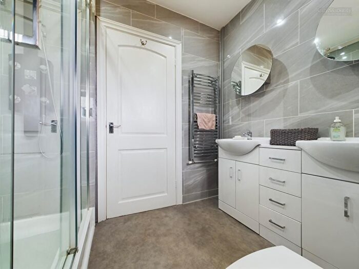 2 Bedroom Detached Bungalow For Sale In Fleet Road, Holbeach, PE12