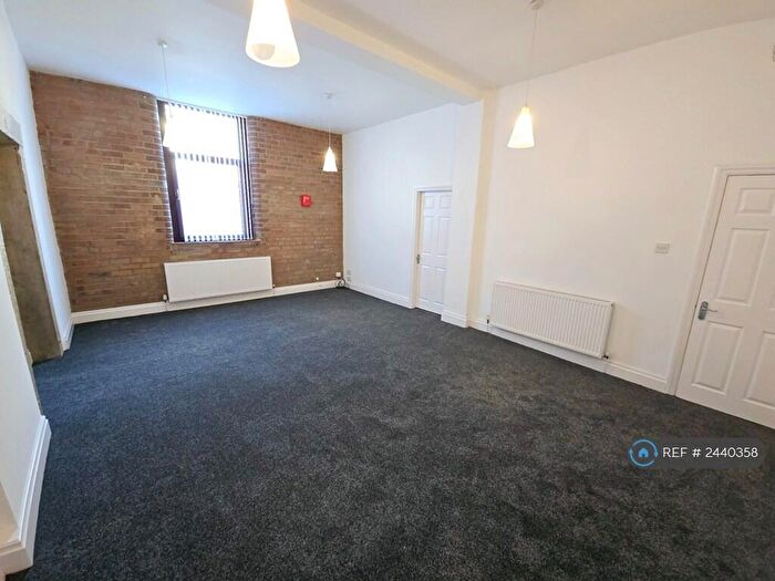 2 Bedroom Flat To Rent In Station Road, Accrington, BB5