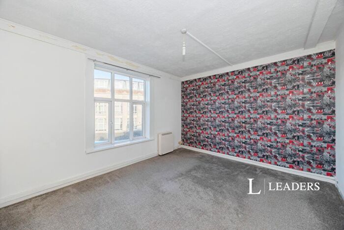 2 Bedroom Flat To Rent In London Road, Portsmouth, PO2