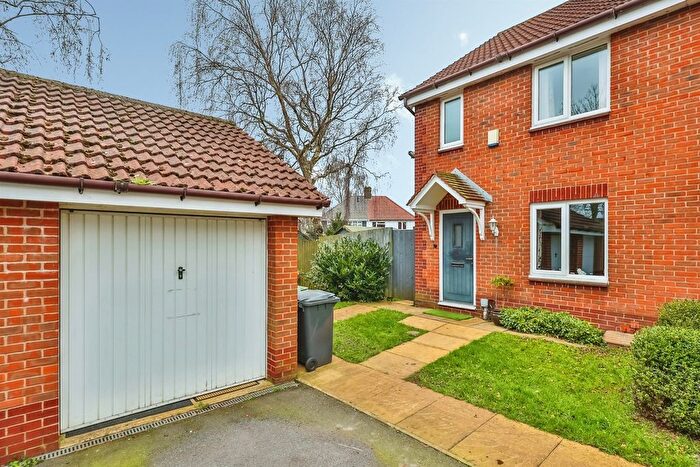 3 Bedroom End Terrace House For Sale In Britannia Close, Watnall, Nottingham, NG16