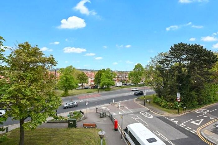 1 Bedroom Flat To Rent In Cline Road, London, N11
