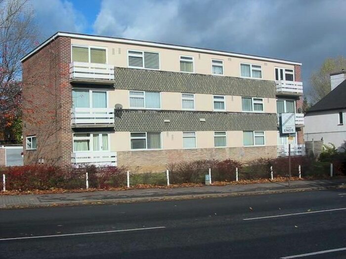 2 Bedroom Flat To Rent In Kenton Road, Harrow, HA3