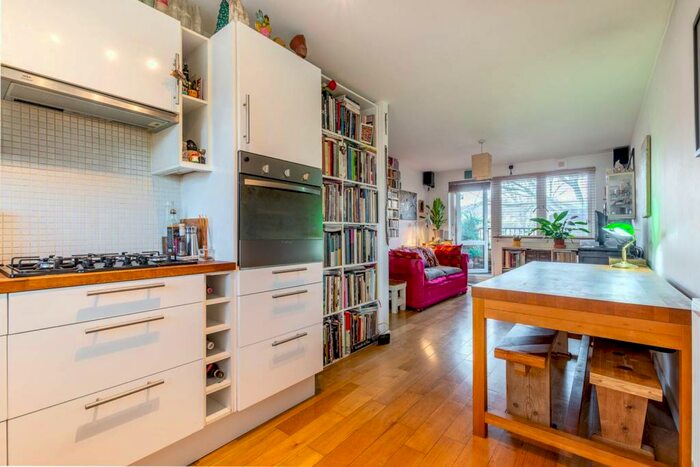 1 Bedroom Flat To Rent In Montague Square, Peckham, London, SE15