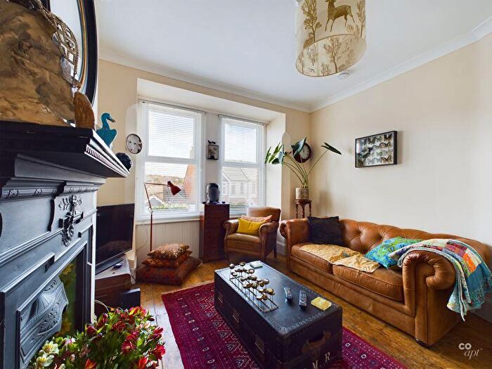 4 Bedroom House Of Multiple Occupation To Rent In Stanmer Park Road, BN1