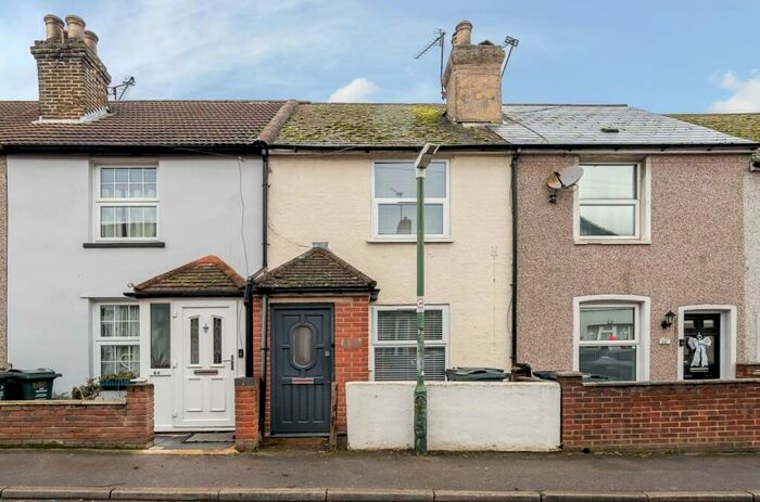 2 Bedroom Terraced House To Rent In Hill House Road Dartford, DA2