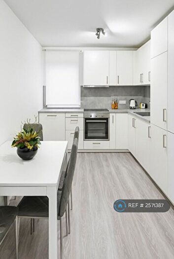 2 Bedroom Flat To Rent In Spa Road, London, SE16