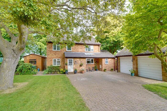 5 Bedroom Detached House For Sale In Spinney Field, Ellington, Huntingdon, Cambridgeshire, PE28