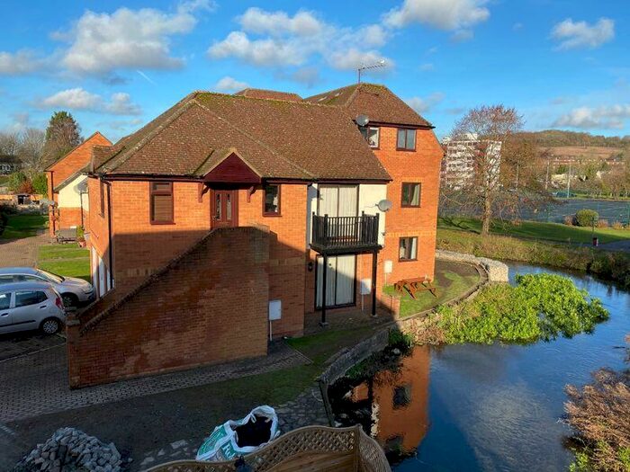 1 Bedroom Maisonette To Rent In Kingsmead Road, High Wycombe, HP11