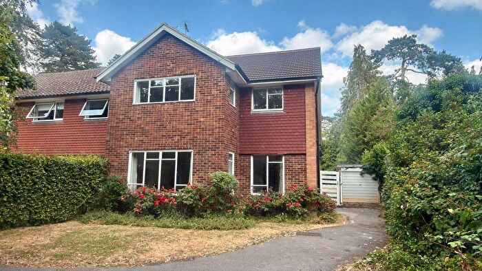 3 Bedroom Semi Detached House For Sale In Woodfield Lane, Ashtead, KT21