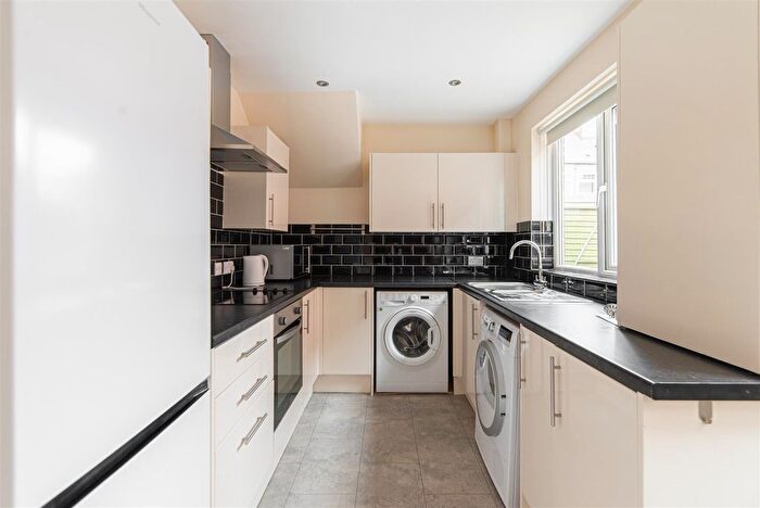 2 Bedroom Flat To Rent In Hotspur Street, Heaton, Newcastle Upon Tyne, NE6