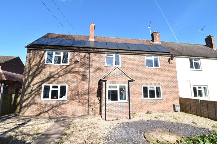4 Bedroom Semi-Detached House For Sale In School Road, Charing, Ashford, TN27