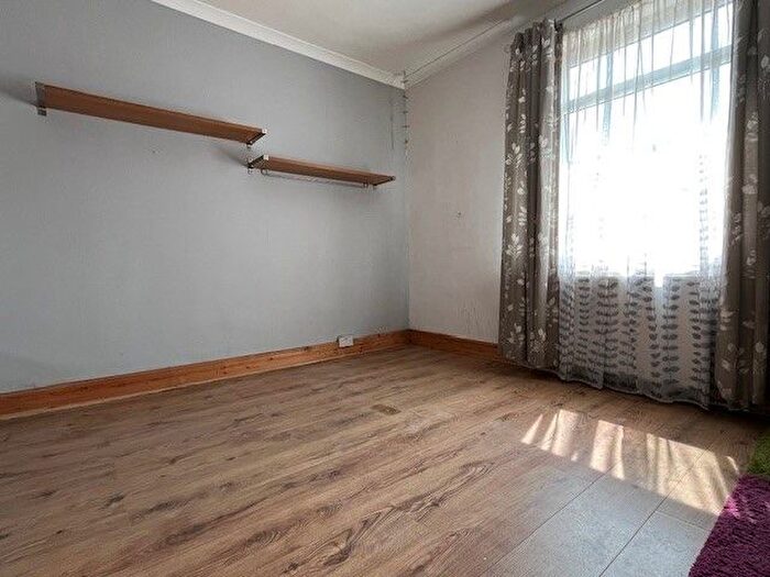 3 Bedroom Flat To Rent In Florence Street, Greenock, PA16
