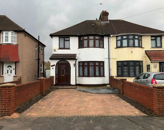 4 Bedroom Semi-Detached House To Rent In Waltham Avenue, Hayes UB3